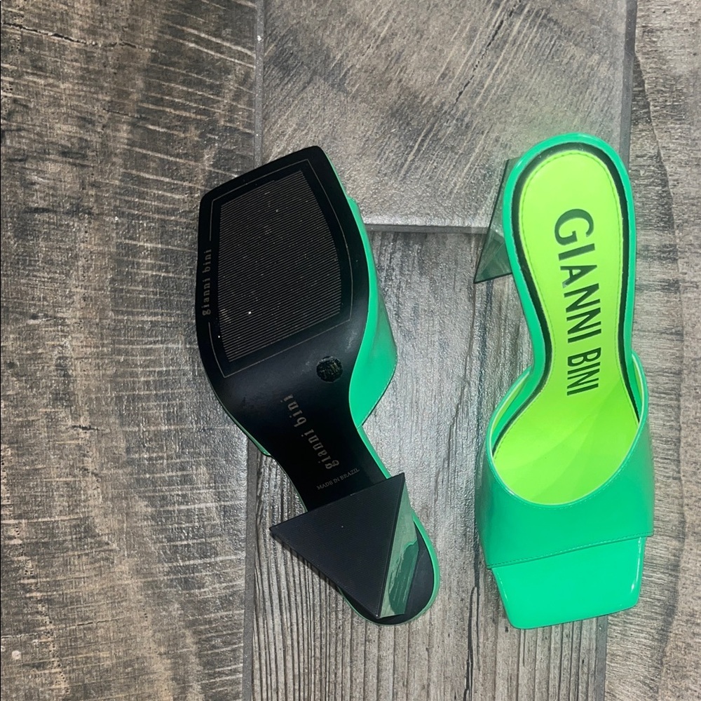 Gianni Bini Green Block Heel Mules - Picture 3 of 4